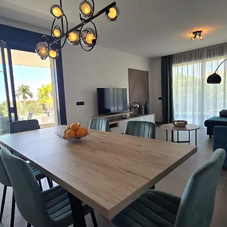 Casa Galene - Terrace & Heated Pool Daire *